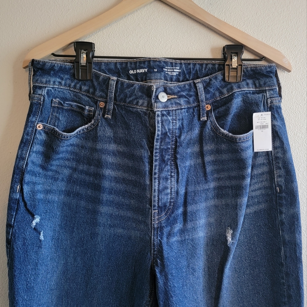 NWT Old Navy, 12, Med/light wash